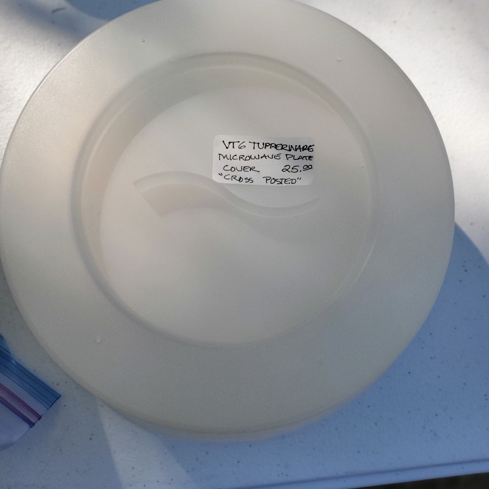 SOLD Vtg Microwave Cover Tupperware